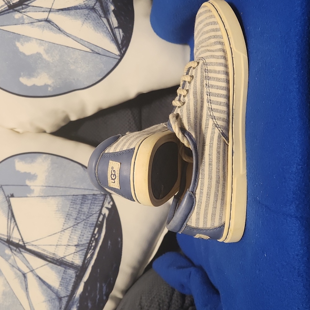 Make offer! UGG blue & white striped sneakers  Size 6 womens Make me an offer!